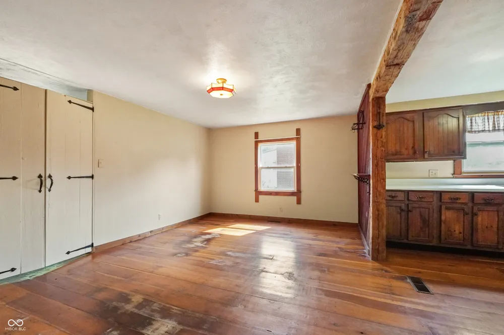 305 E Walnut Street Frankton, IN 46044