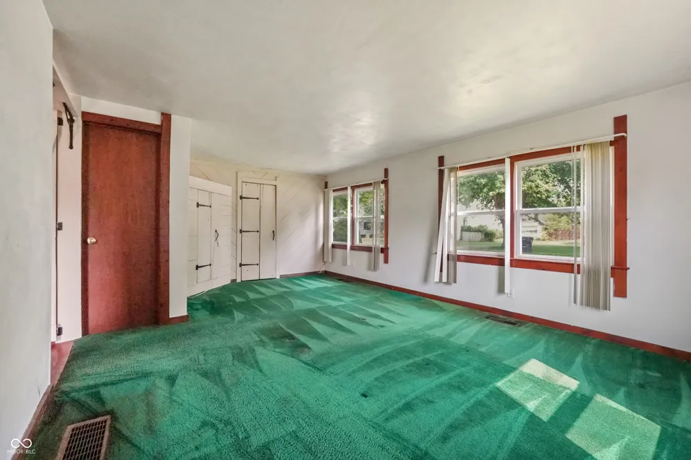 305 E Walnut Street Frankton, IN 46044