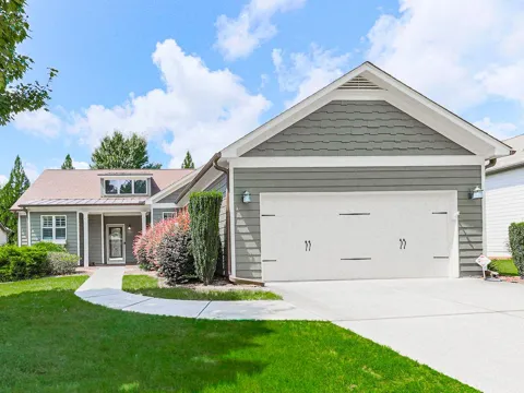 424 Larkspur Drive