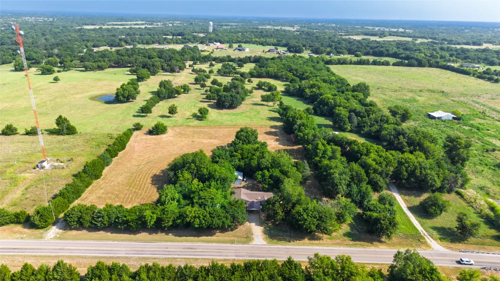 4666 Fm 1569 Farmersville, TX 75442
