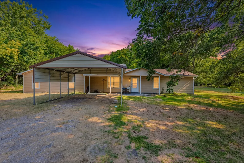 4666 Fm 1569 Farmersville, TX 75442