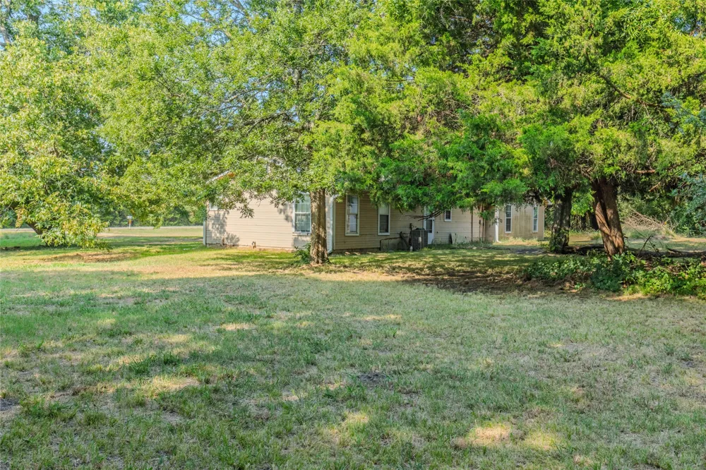 4666 Fm 1569 Farmersville, TX 75442