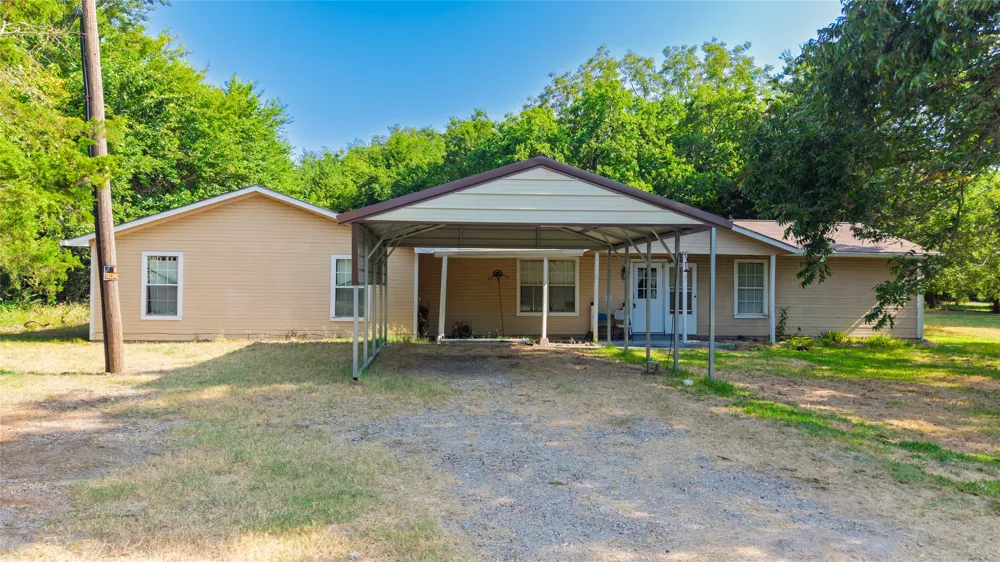 4666 Fm 1569 Farmersville, TX 75442