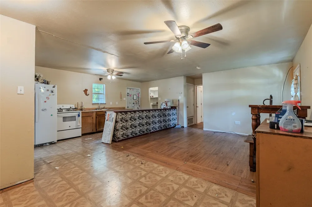 4666 Fm 1569 Farmersville, TX 75442