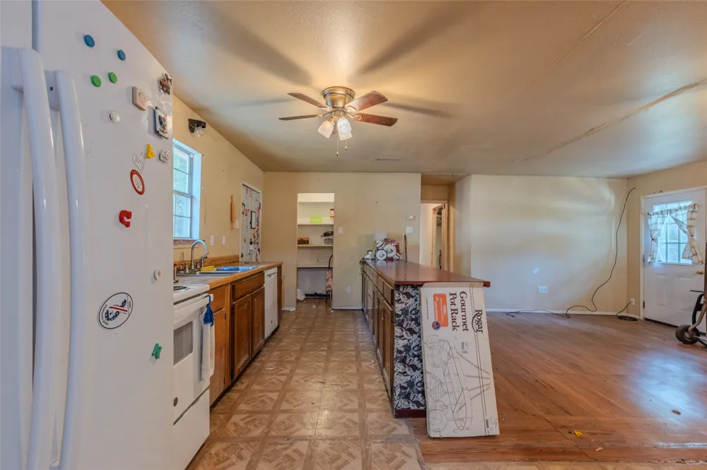 4666 Fm 1569 Farmersville, TX 75442