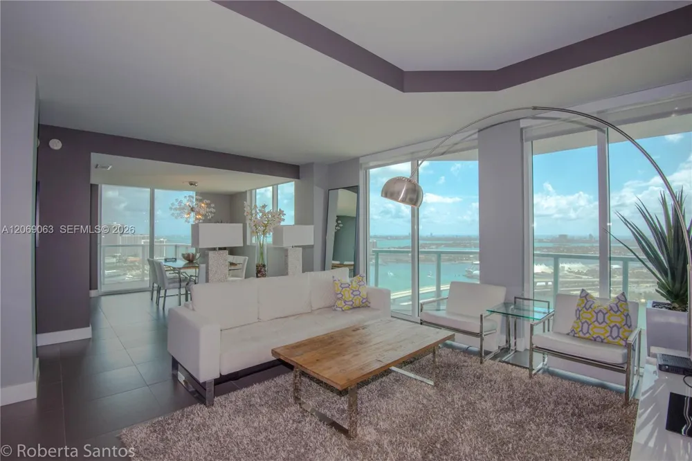 244 Biscayne Blvd #3902 Miami, FL 33132