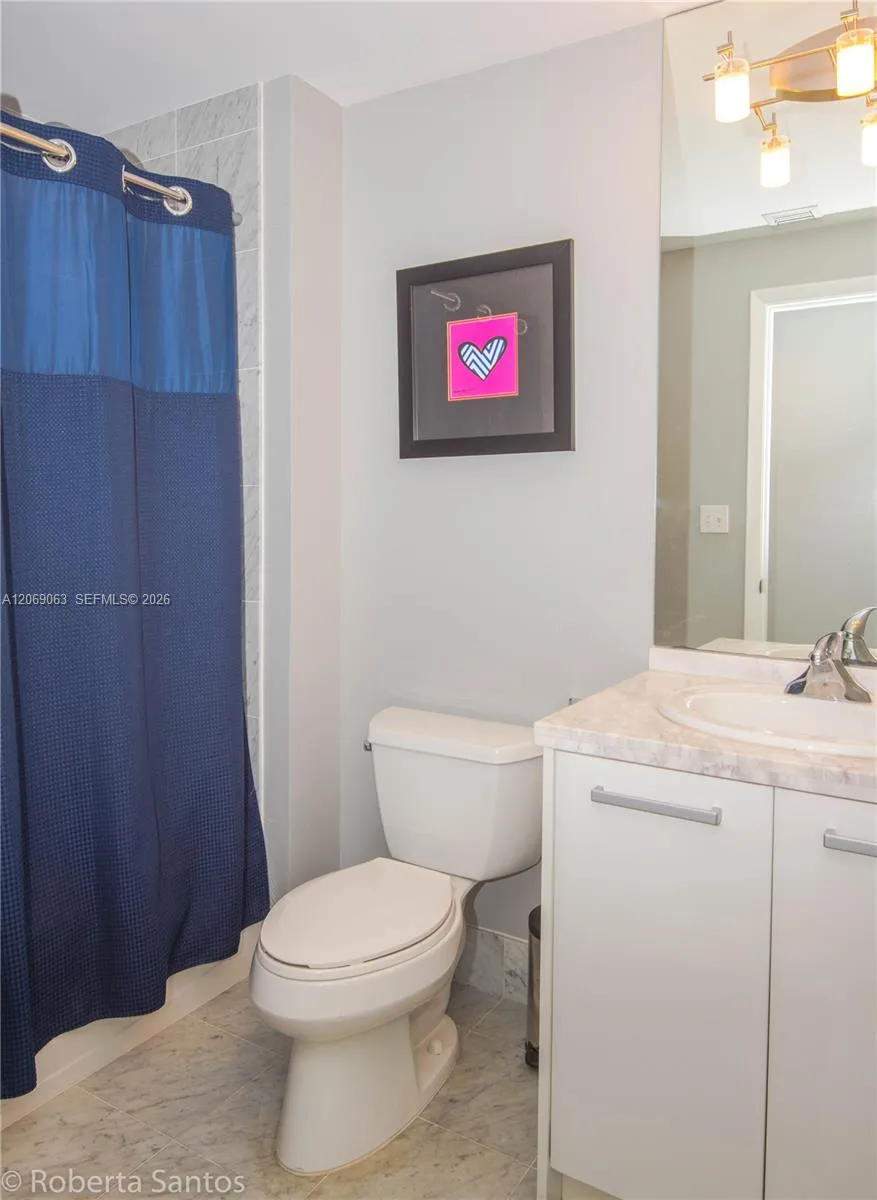 244 Biscayne Blvd #3902 Miami, FL 33132