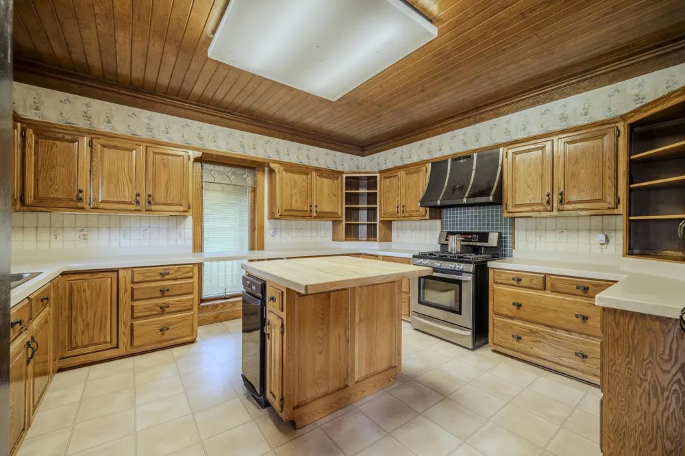 70 MARIE LN Savannah, TN 38372