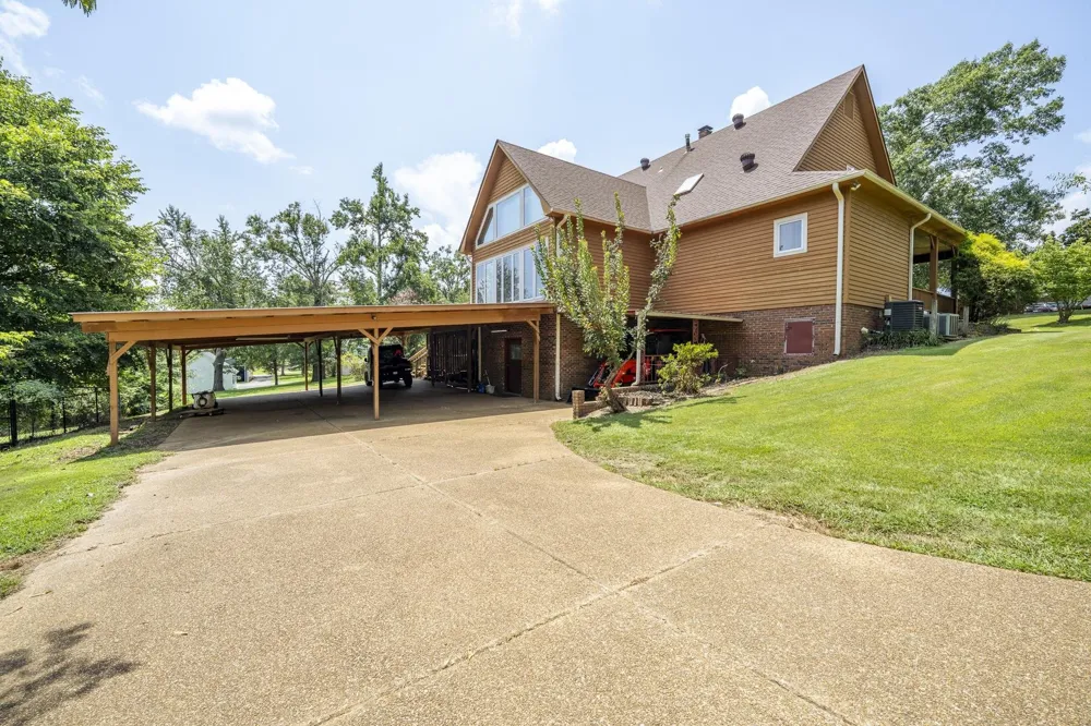 70 MARIE LN Savannah, TN 38372
