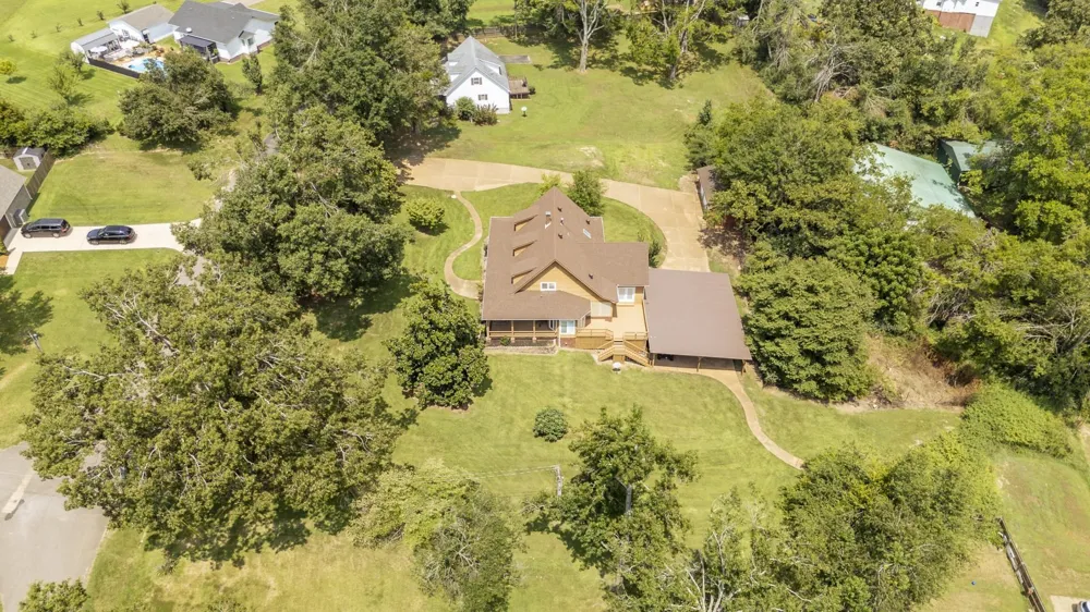 70 MARIE LN Savannah, TN 38372