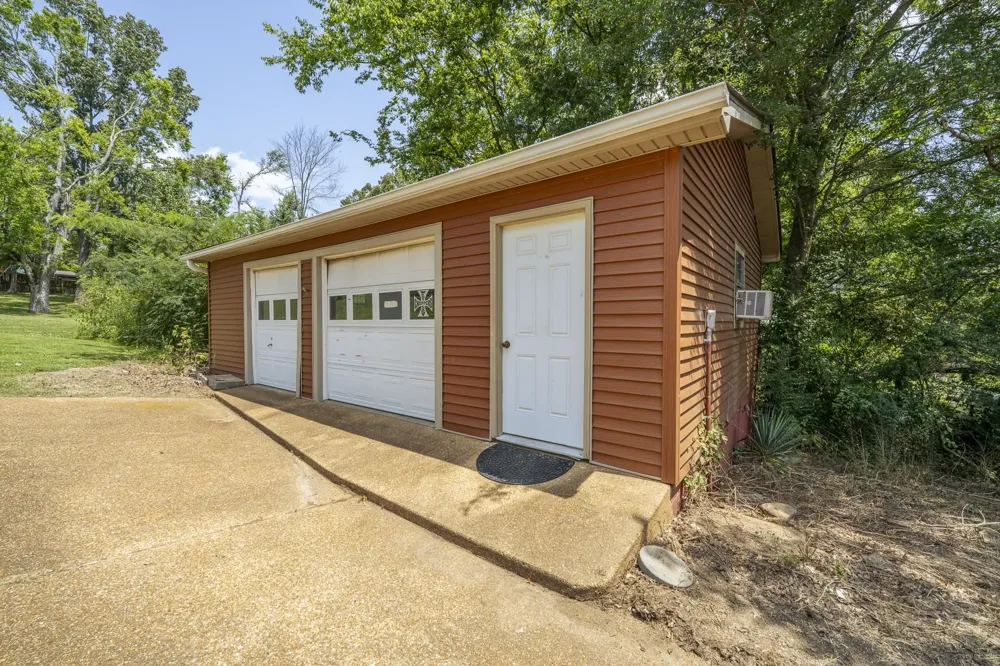 70 MARIE LN Savannah, TN 38372