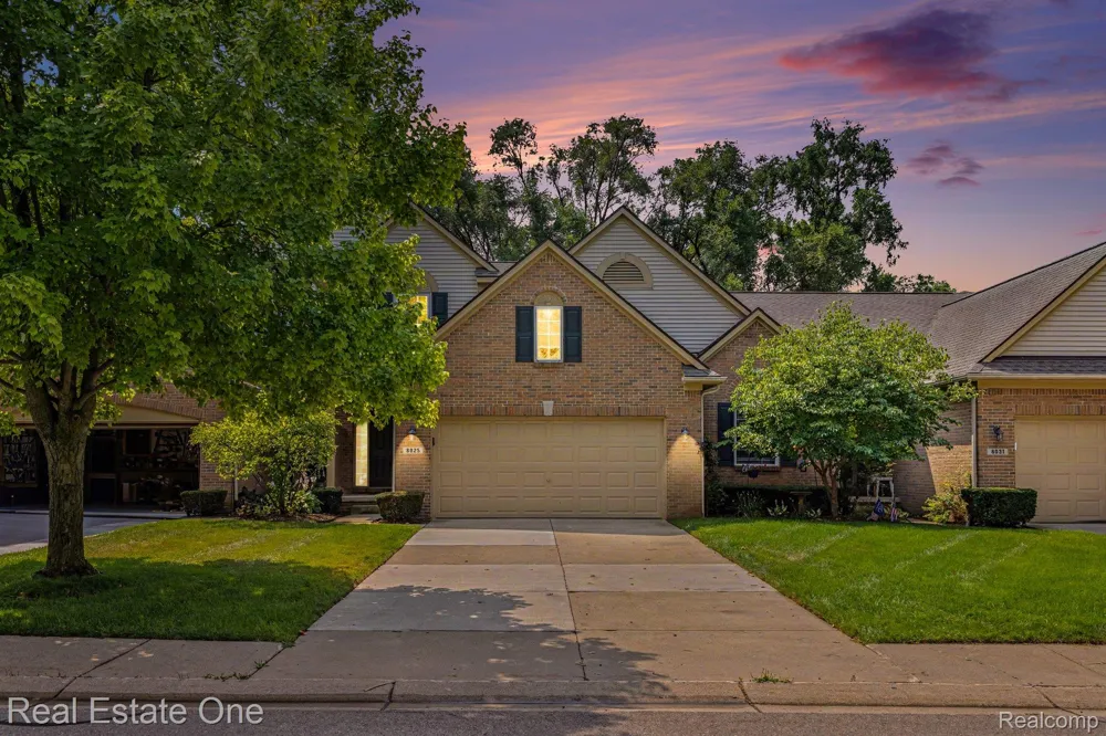 8025 Springdale Drive #48 White Lake Charter Township, MI 48386