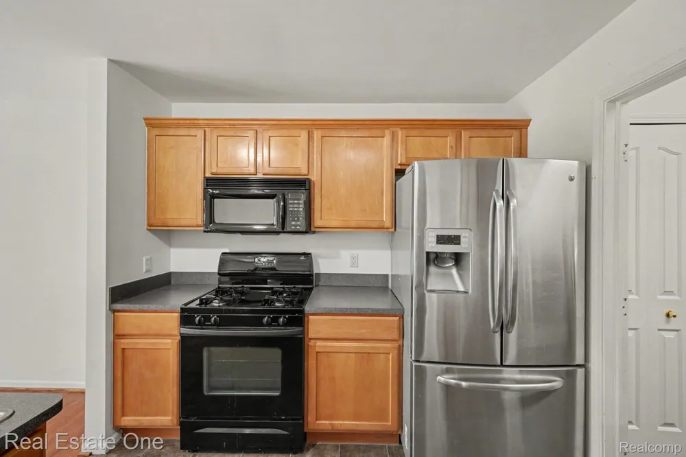 8025 Springdale Drive #48 White Lake Charter Township, MI 48386