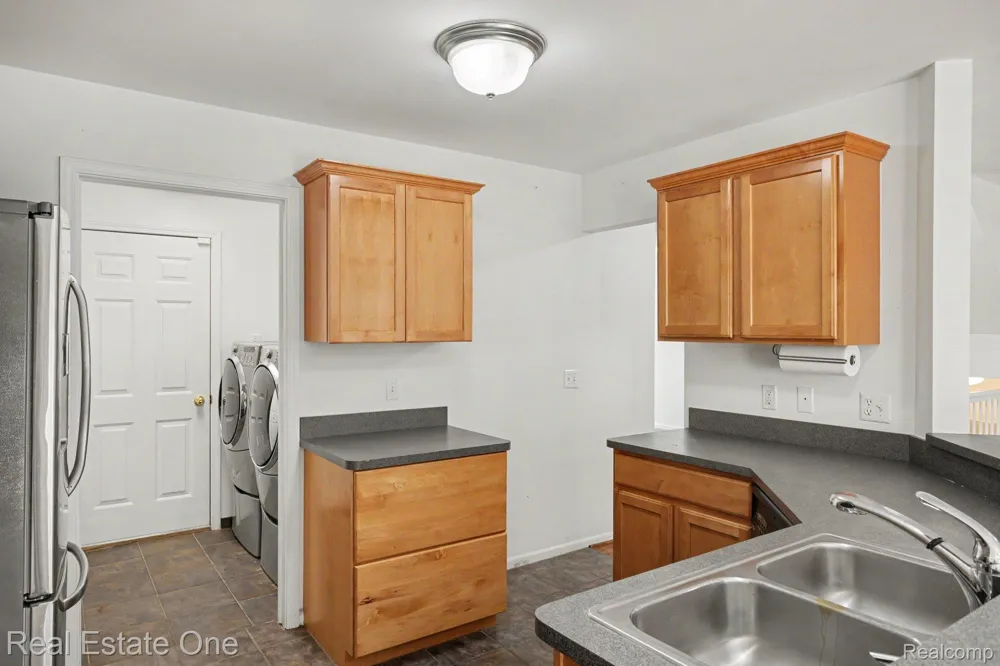8025 Springdale Drive #48 White Lake Charter Township, MI 48386