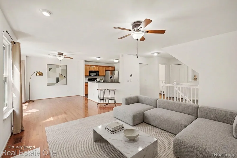 8025 Springdale Drive #48 White Lake Charter Township, MI 48386