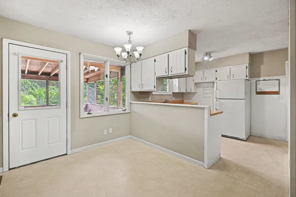 3480 E Long Lake Road Long Lake Township, MI 49685