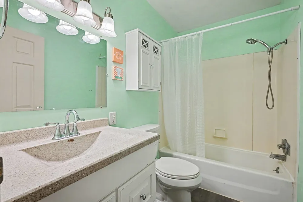 3480 E Long Lake Road Long Lake Township, MI 49685