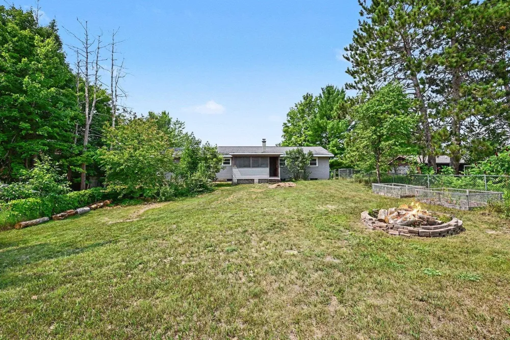 3480 E Long Lake Road Long Lake Township, MI 49685