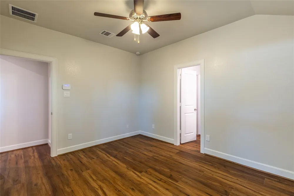 815 Roosevelt Navasota, TX 77868