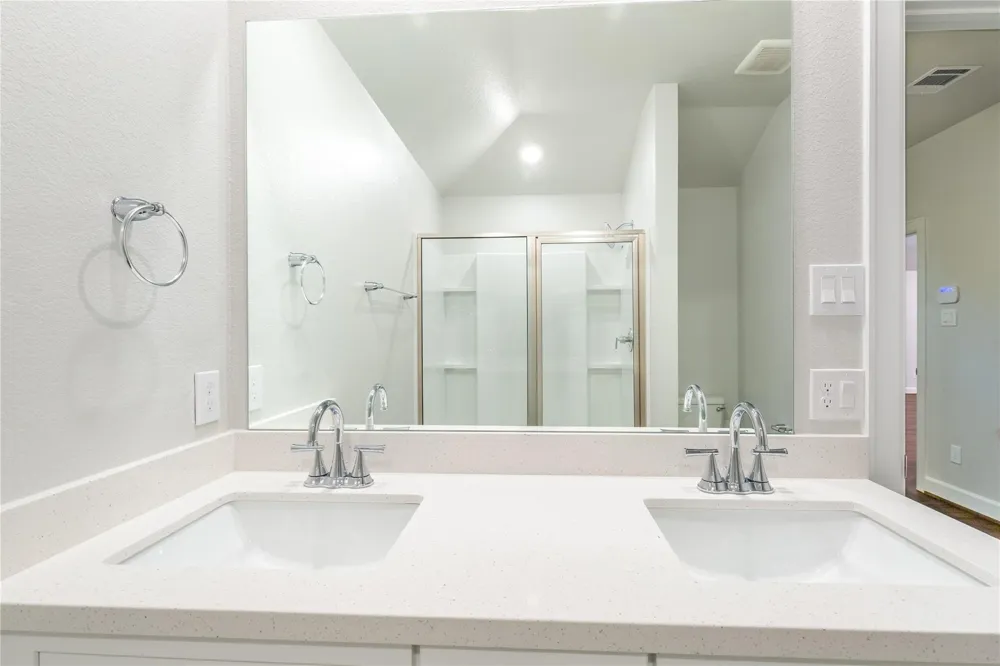 815 Roosevelt Navasota, TX 77868