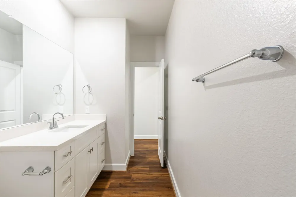 815 Roosevelt Navasota, TX 77868