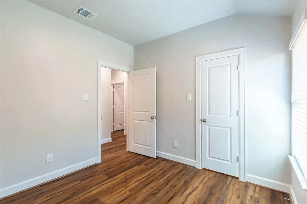815 Roosevelt Navasota, TX 77868