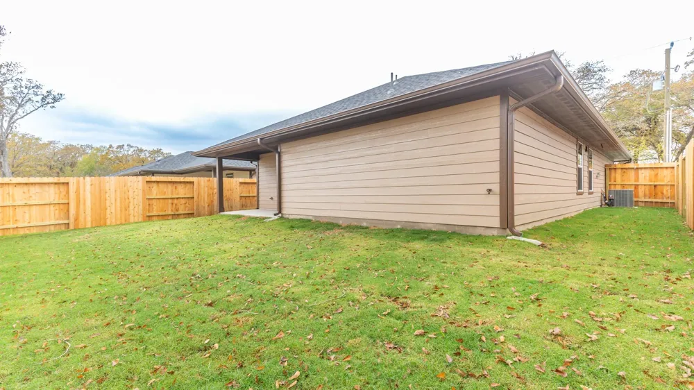 815 Roosevelt Navasota, TX 77868