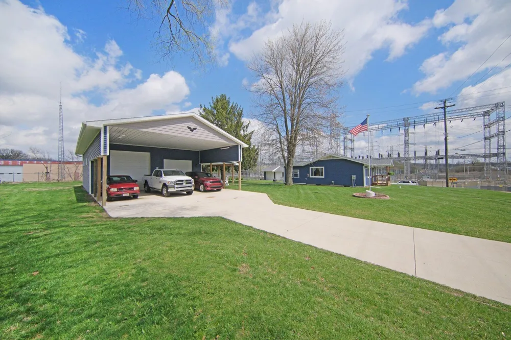 302 Hillsdale Street Blackman Charter Township, MI 49202