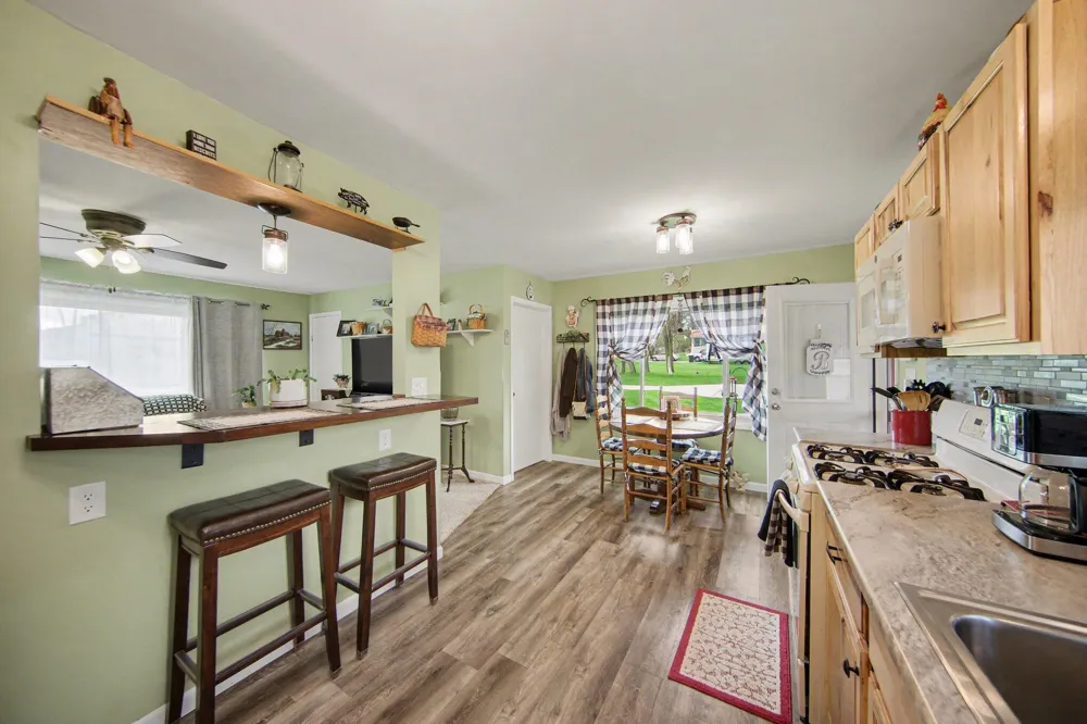 302 Hillsdale Street Blackman Charter Township, MI 49202