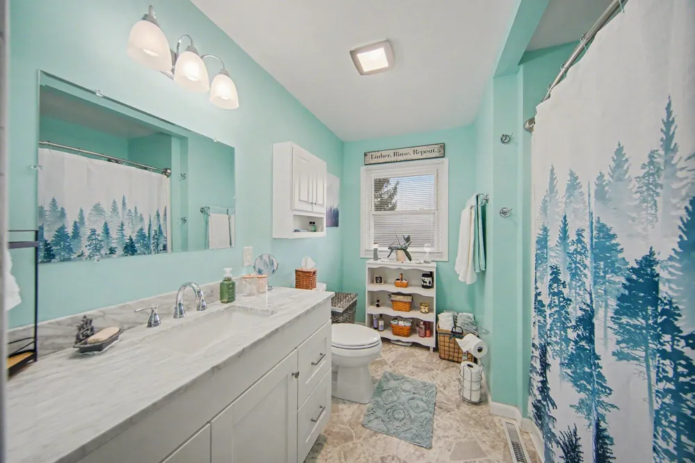 302 Hillsdale Street Blackman Charter Township, MI 49202