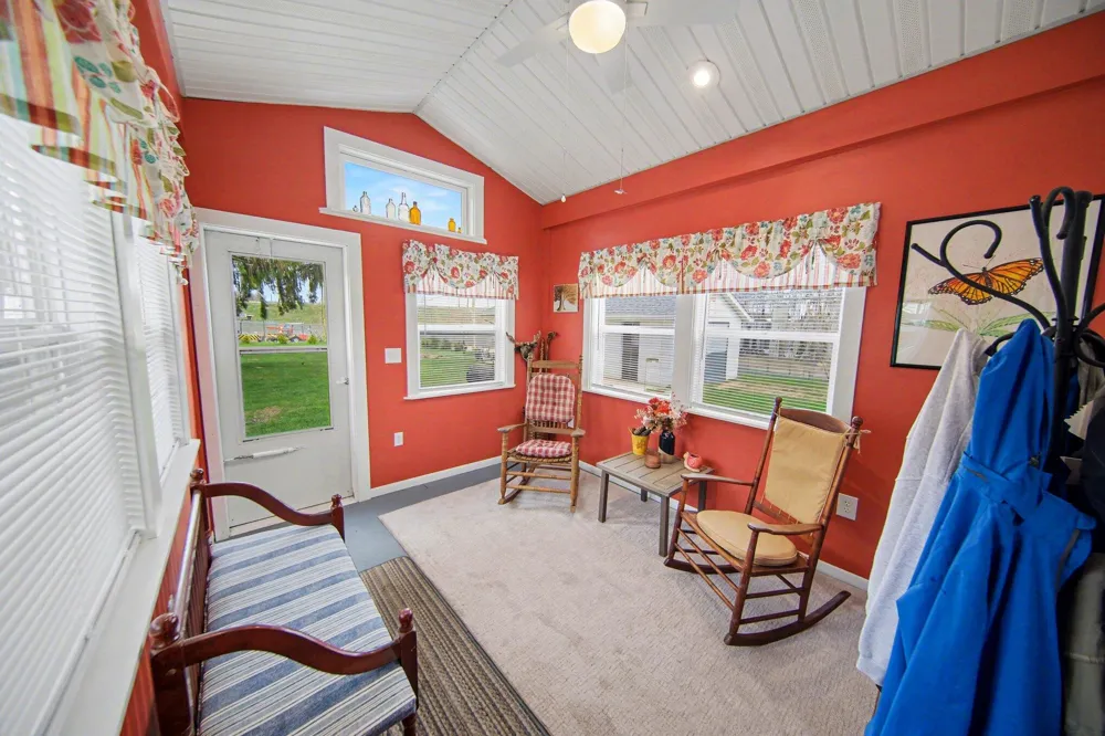 302 Hillsdale Street Blackman Charter Township, MI 49202