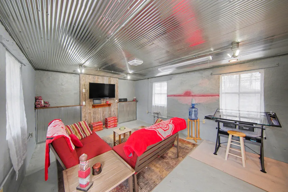 302 Hillsdale Street Blackman Charter Township, MI 49202