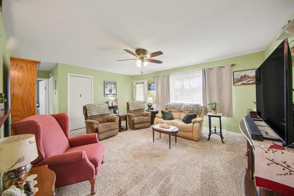302 Hillsdale Street Blackman Charter Township, MI 49202