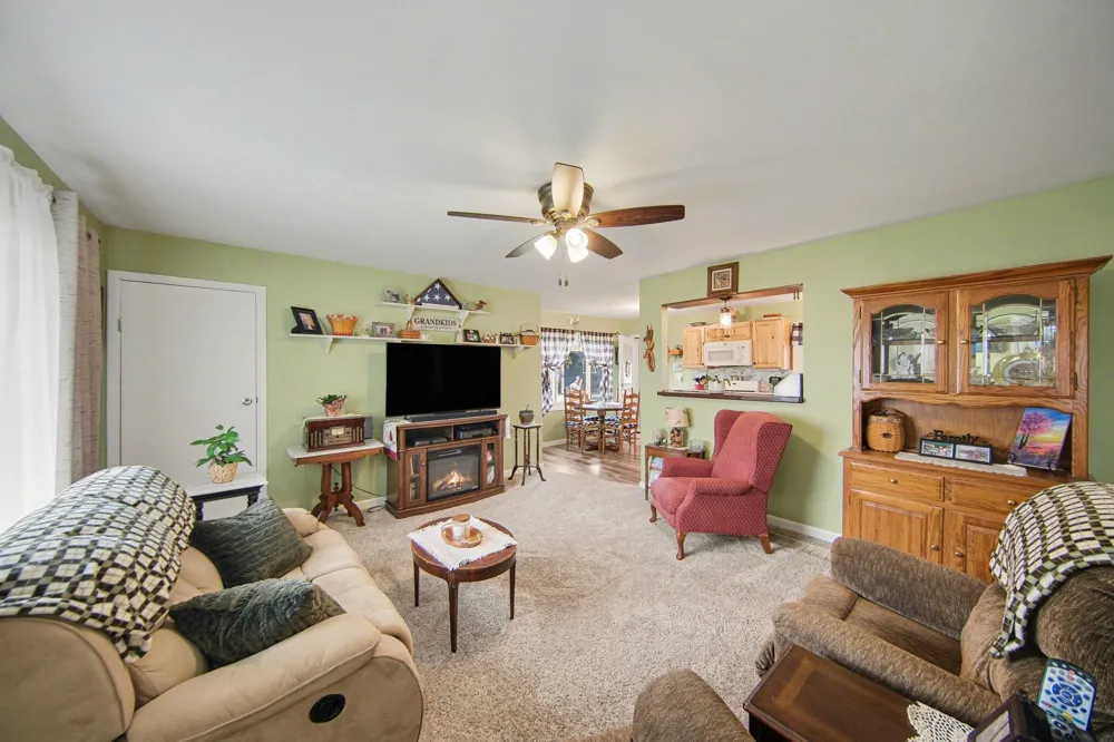 302 Hillsdale Street Blackman Charter Township, MI 49202