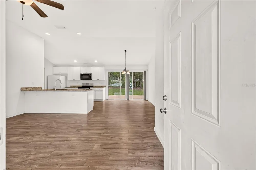 6255 SE 165TH COURT Ocklawaha, FL 32179