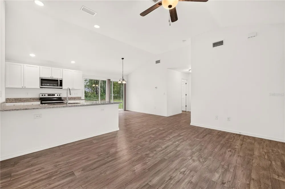 6255 SE 165TH COURT Ocklawaha, FL 32179