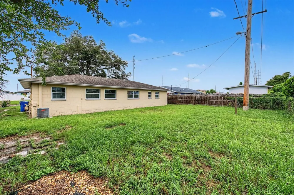 5608 12TH AVENUE S Tampa, FL 33619