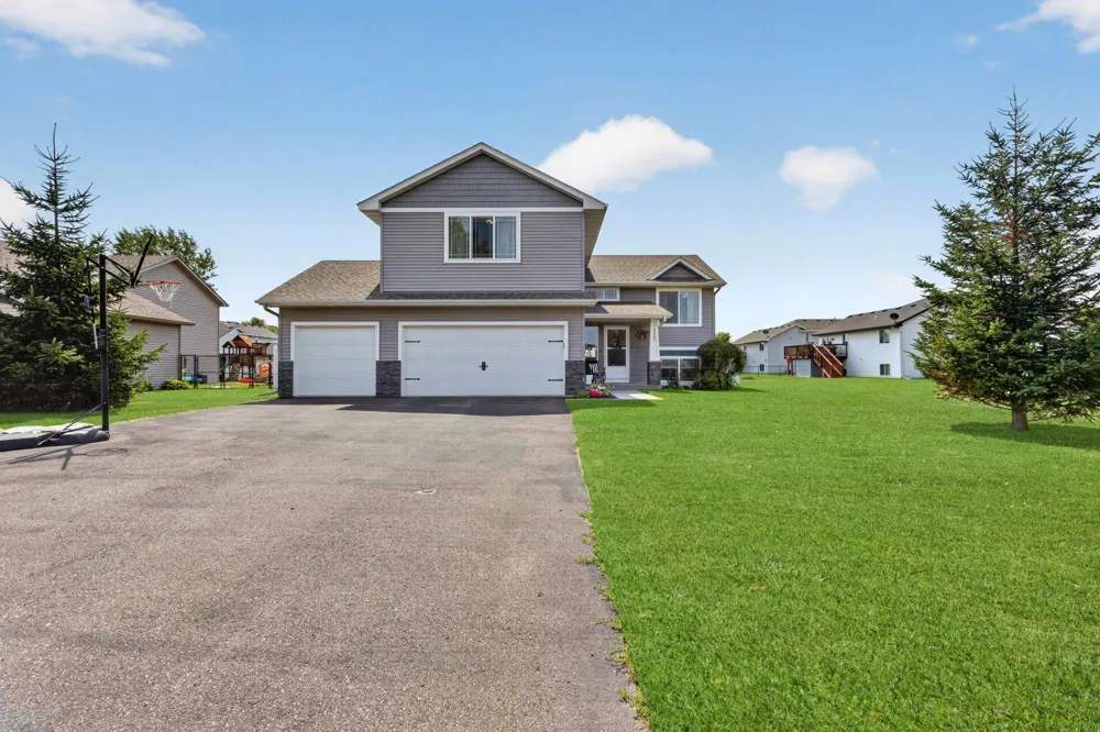 9067 Wolves Street Brainerd, MN 56401
