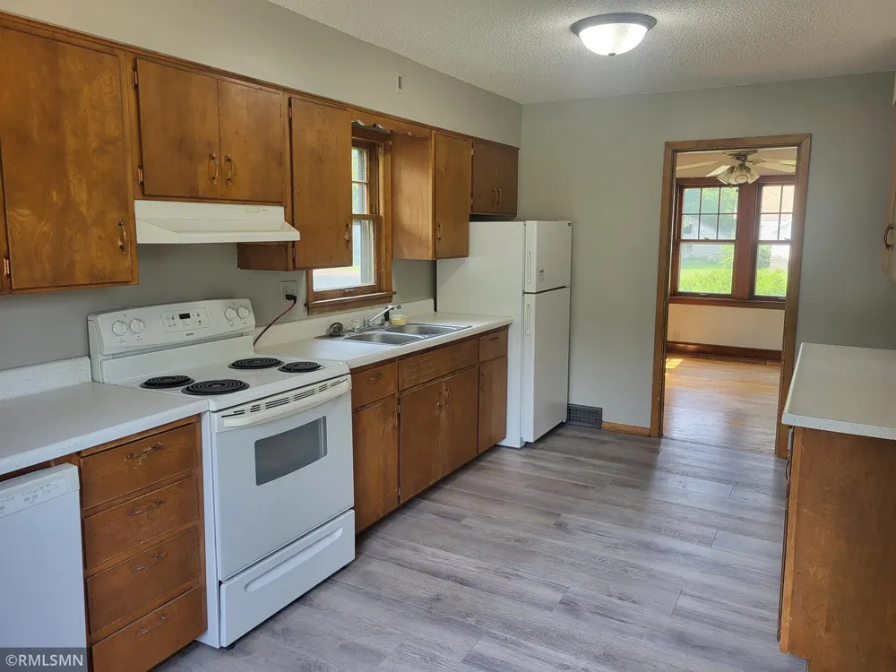 919 6th Street SW Willmar, MN 56201
