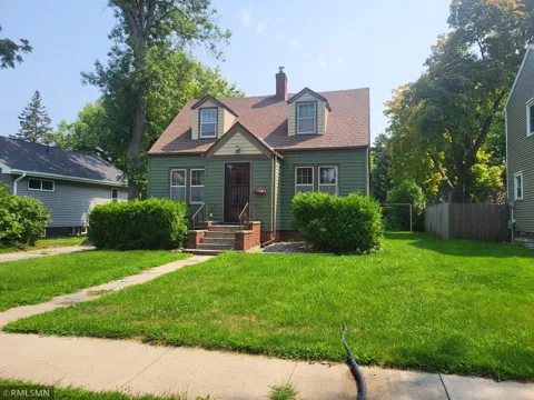 919 6th Street SW