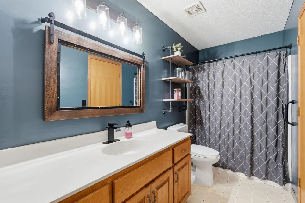 30936 Marigold Lane Lindstrom, MN 55045