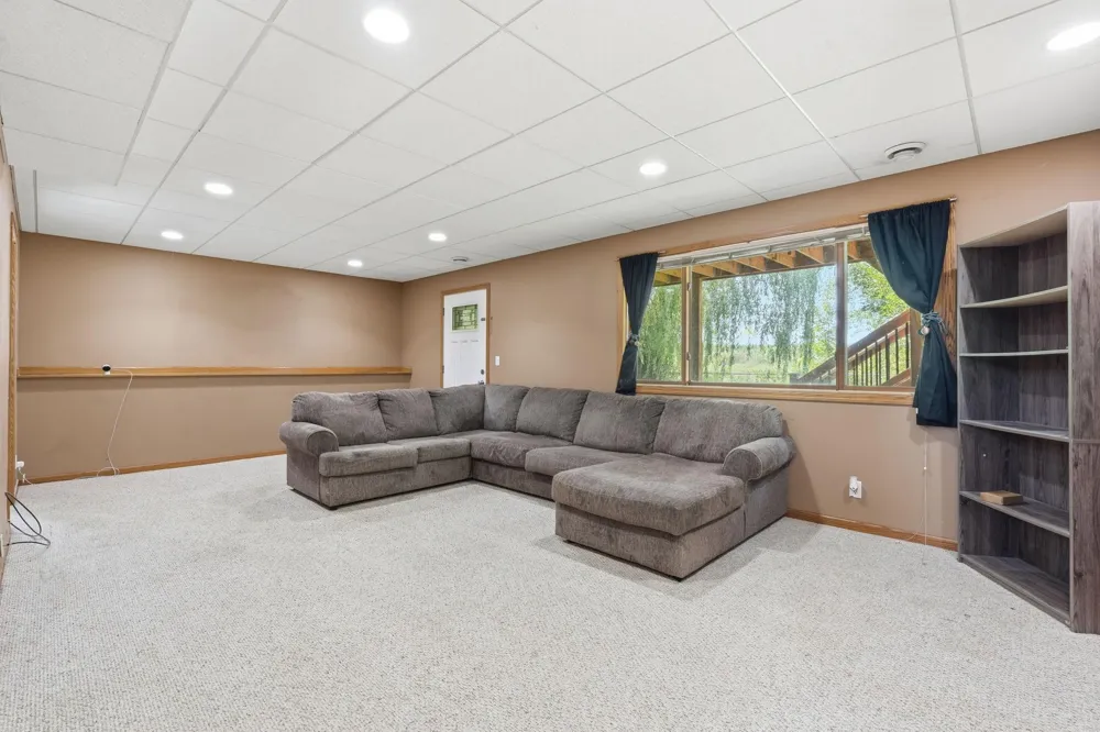 30936 Marigold Lane Lindstrom, MN 55045