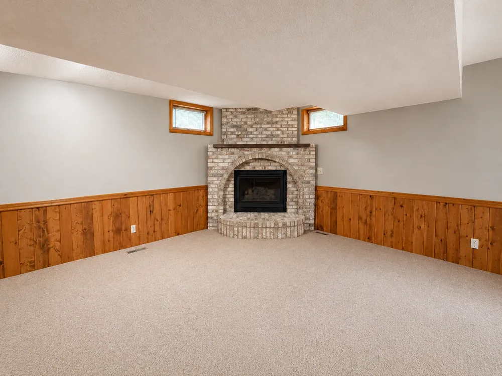 801 8th Avenue NE Little Falls, MN 56345