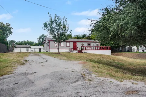 121 Pawnee Trail