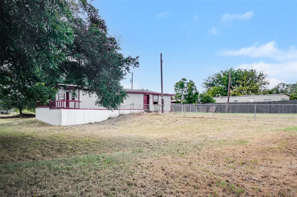 121 Pawnee Trail Weatherford, TX 76087
