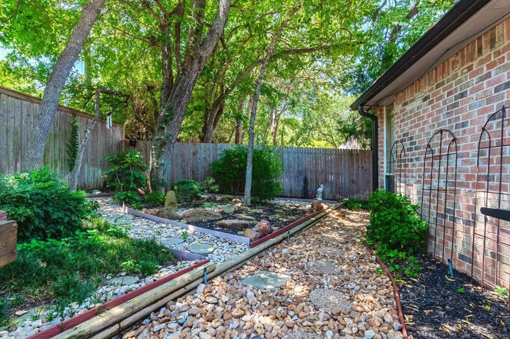 301 W Mill Valley Drive Colleyville, TX 76034