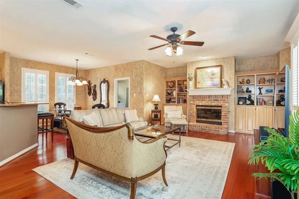 301 W Mill Valley Drive Colleyville, TX 76034