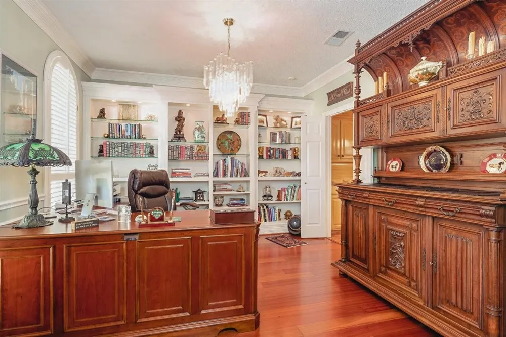 301 W Mill Valley Drive Colleyville, TX 76034