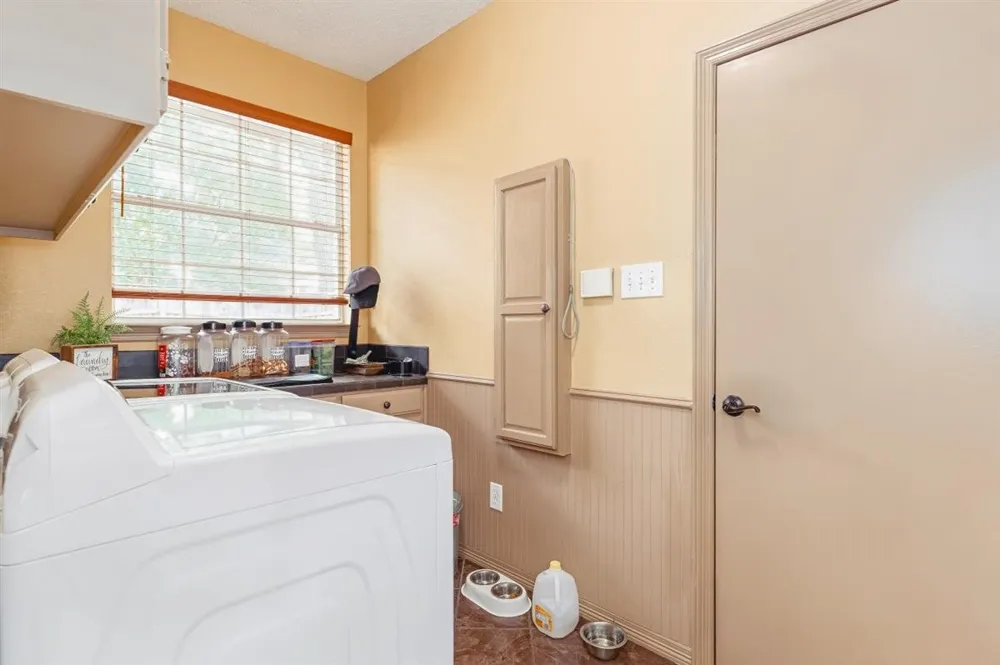 301 W Mill Valley Drive Colleyville, TX 76034