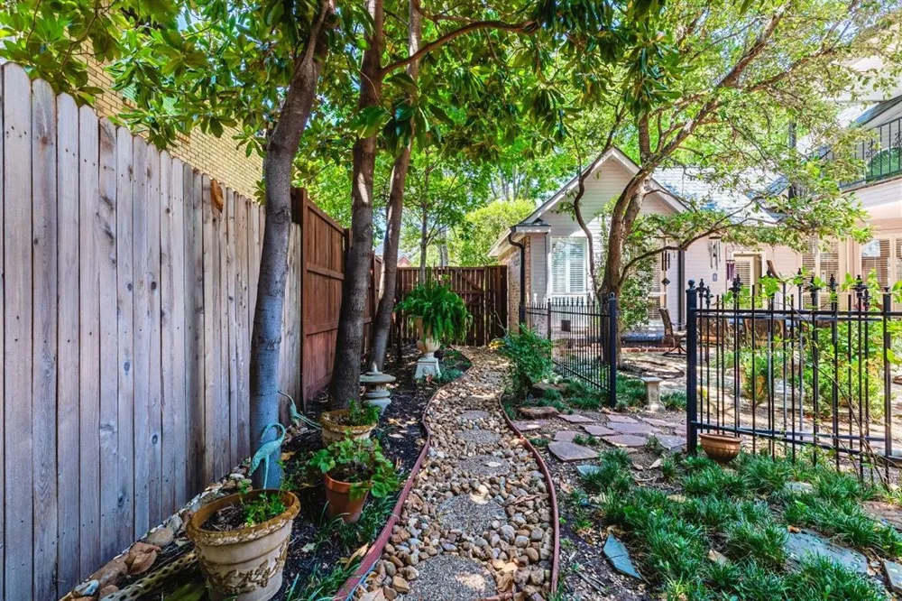 301 W Mill Valley Drive Colleyville, TX 76034